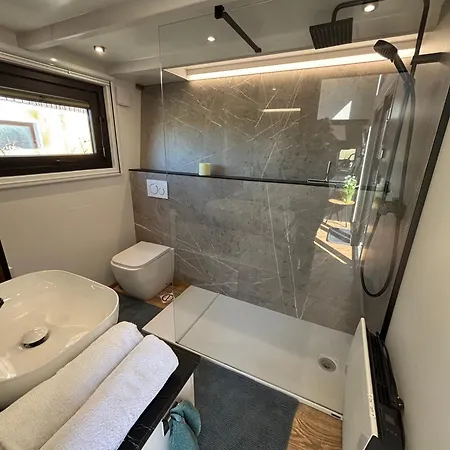 Chalet Tiny House Mit Saunafass *